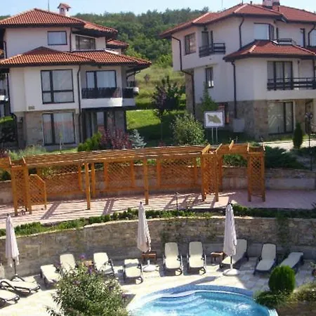 Bay View - Luxury & Курортный комплекс 3*